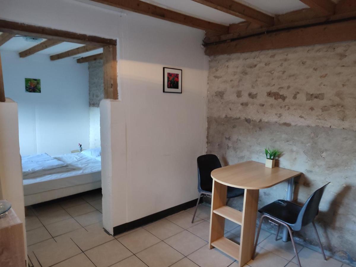 La Mini Ferme De Maelou Villa Sermaises Luaran gambar