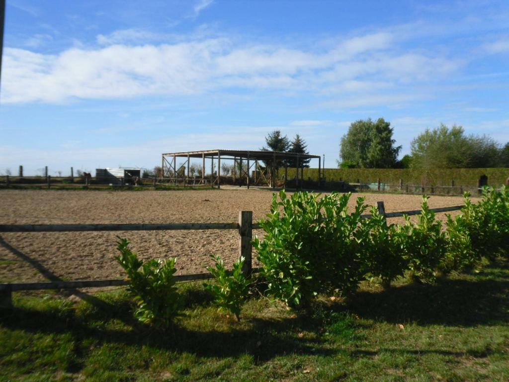 La Mini Ferme De Maelou Villa Sermaises Luaran gambar